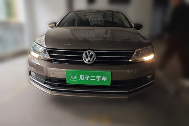 Used Volkswagen Sagitar 2015 230TSI Manual Comfort Version
