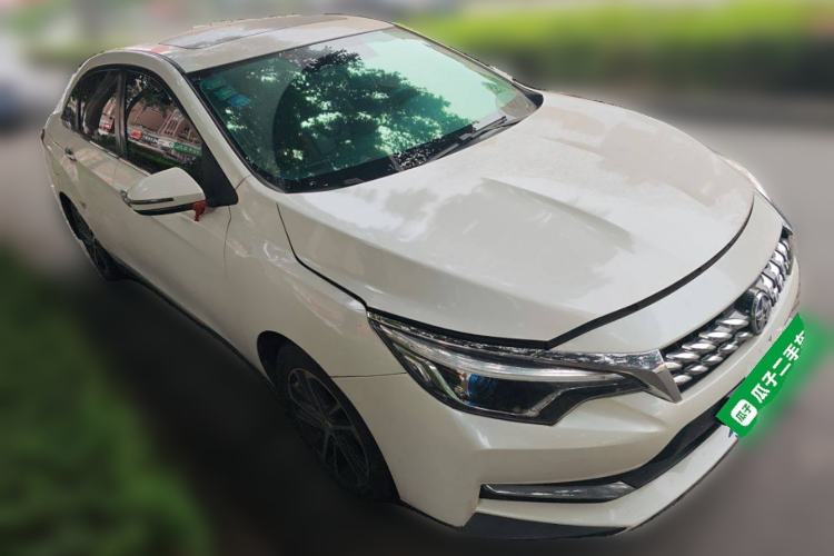 Used Venucia D60 2019 1.6L XL Manual SmartConnect Elite Edition
