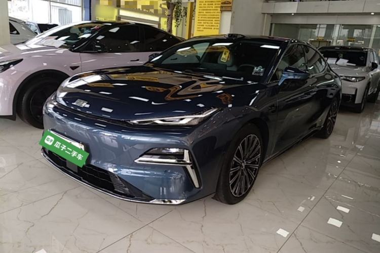 Used Geely Galaxy 8 2025 130km EM-P Starship Edition