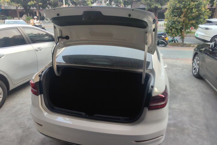 Used Volkswagen Lavida 2022 1.5L Automatic Comfort Edition Trunk