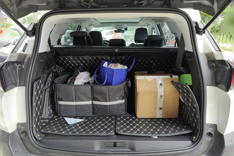 Used Peugeot 5008 2017 380THP 7-Seater Elite Edition Trunk