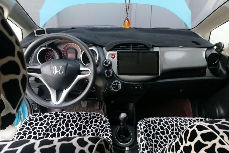 Used Honda Fit 2011 1.3L manual Comfort version

