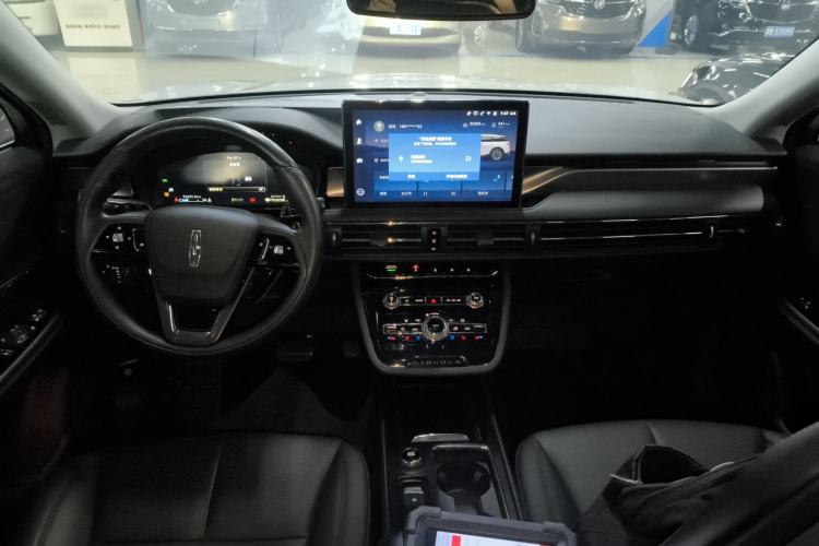 Used Lincoln Corsair 2022 2.0T Two-Wheel Drive Deluxe Edition Center Console