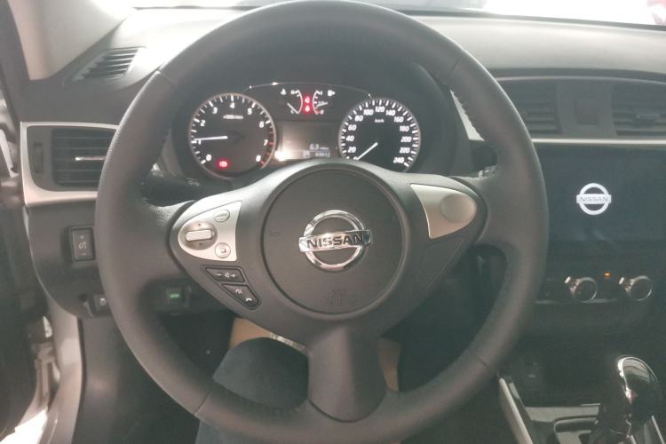 Used Nissan Sylphy 2019 1.6XV CVT Smart Connect Luxury Edition China VI Standard Steering Wheel