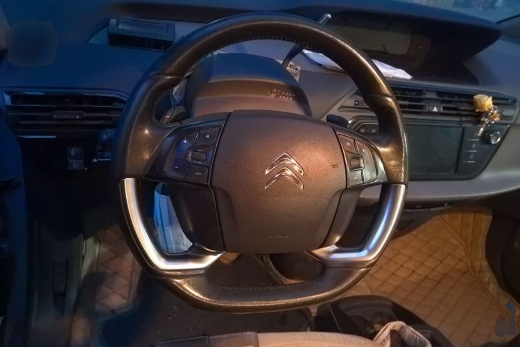 Used Citroen C4 Picasso 2015 Grand 1.6T Fashion Model 7 Seats Steering Wheel