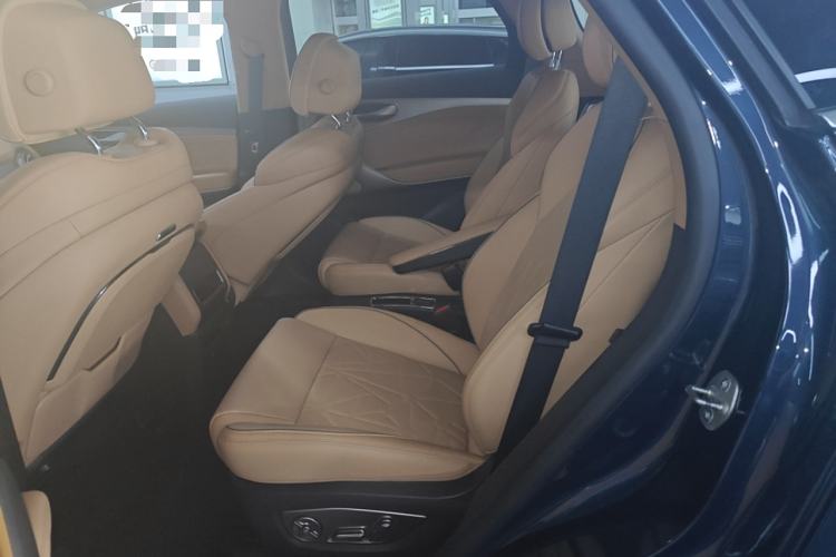 Used Denza N8 2023 Four-Wheel Drive Ultra-Hybrid Flagship Six-Seater Version