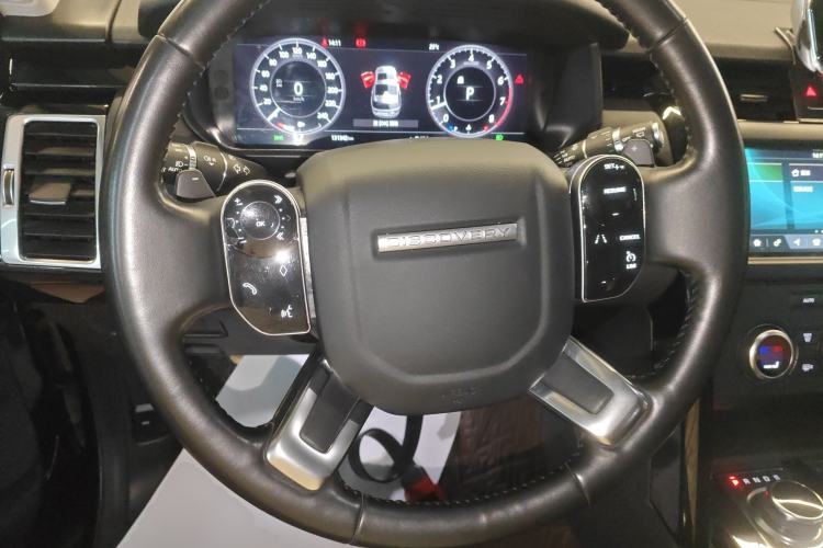 Used Land Rover Discovery 2020 3.0 SC V6 SE Steering Wheel
