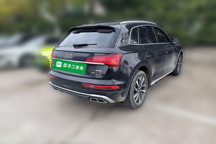 Used Audi Q5L Sportback 2022 40 TFSI Luxury Model Rear Right 45 Deg