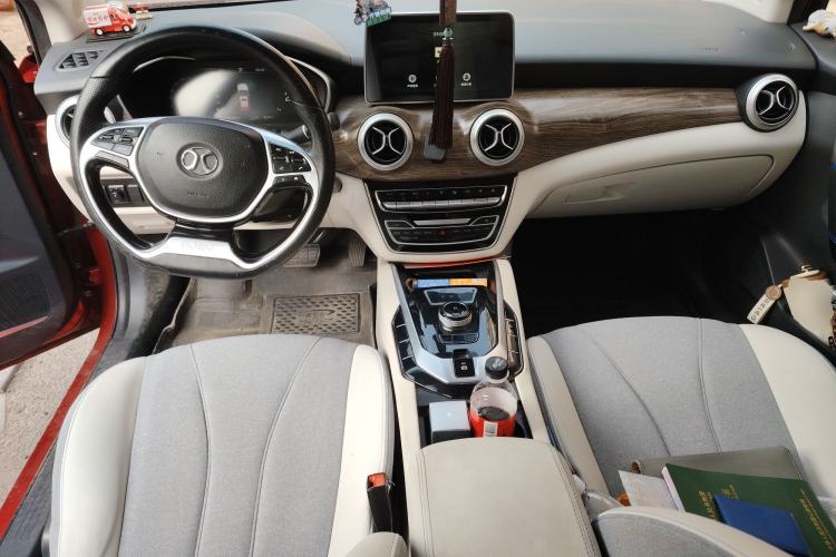 Used BAIC Beijing EU5 2018 R500 Smart Wind Edition Center Console