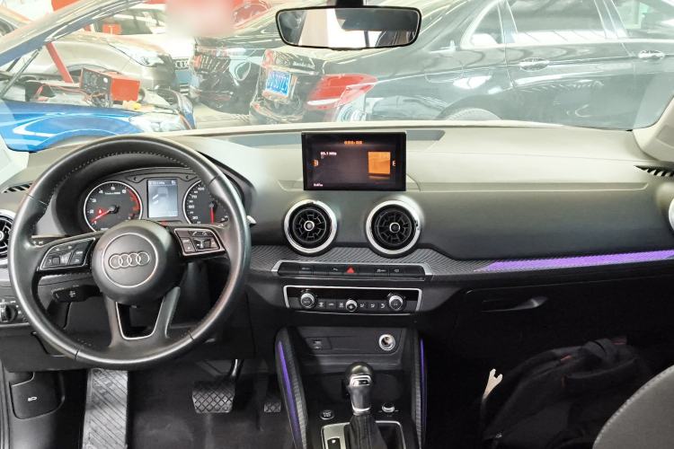 Used Audi Q2L 2022 35 TFSI Fashionable and Elegant Model Center Console