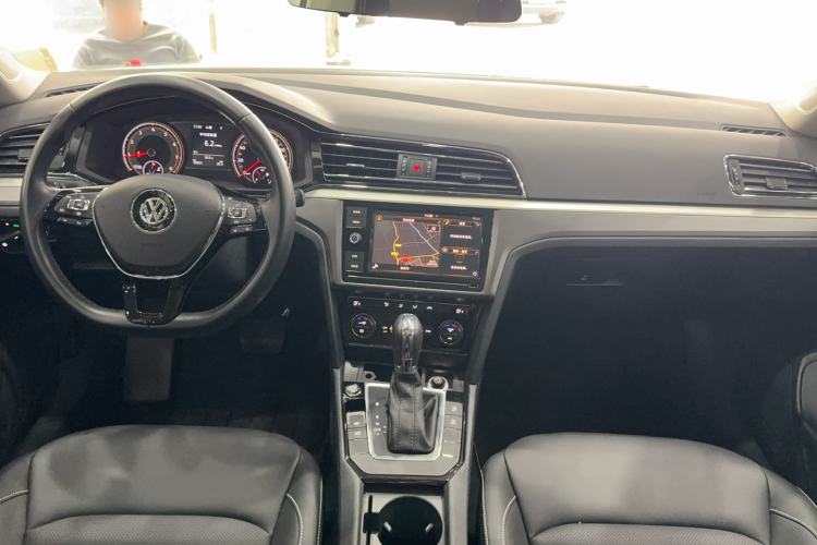 Used Volkswagen Lamando 2019 280TSI DSG Comfort Edition China VI standard Center Console