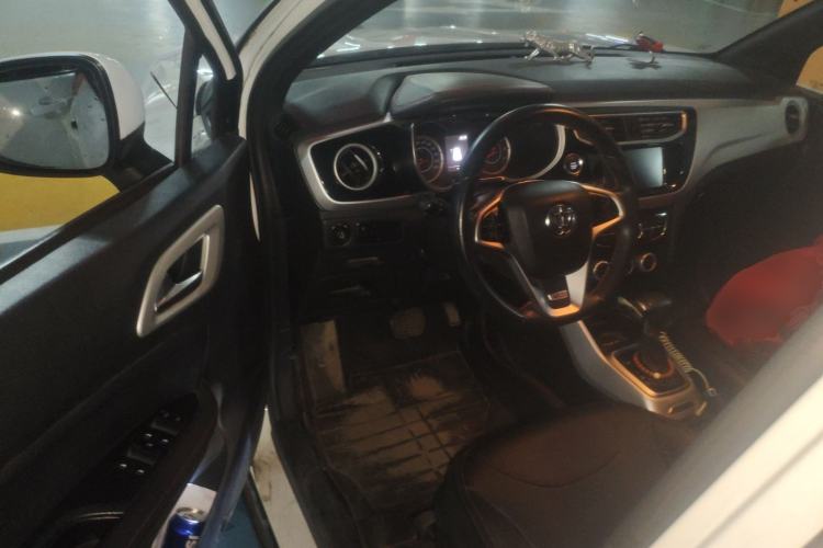 Used Brilliance V3 2015 1.5L Automatic Smart Version Driver Seat