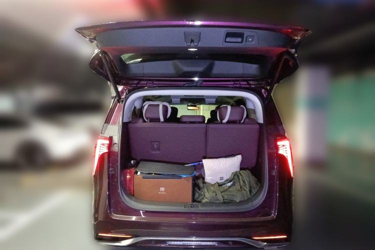 Used Buick Century 2023 2.0T Seven-Seater Yinshi Edition Trunk