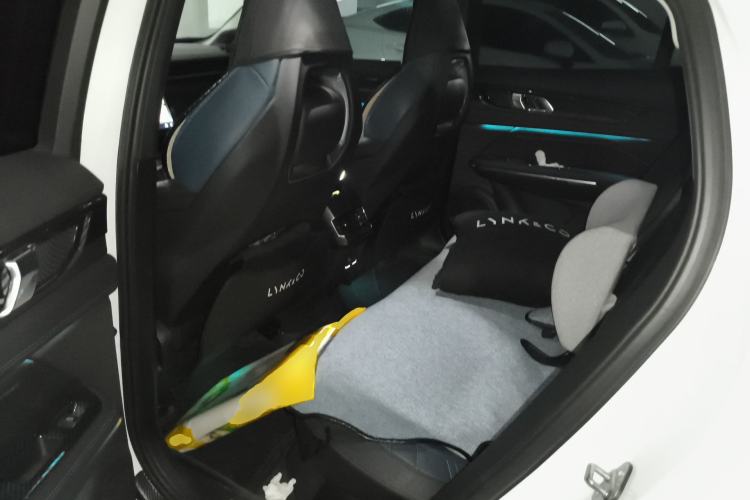 Used Lynk & Co 05 2020 2.0TD Two-Wheel Drive Shine Halo