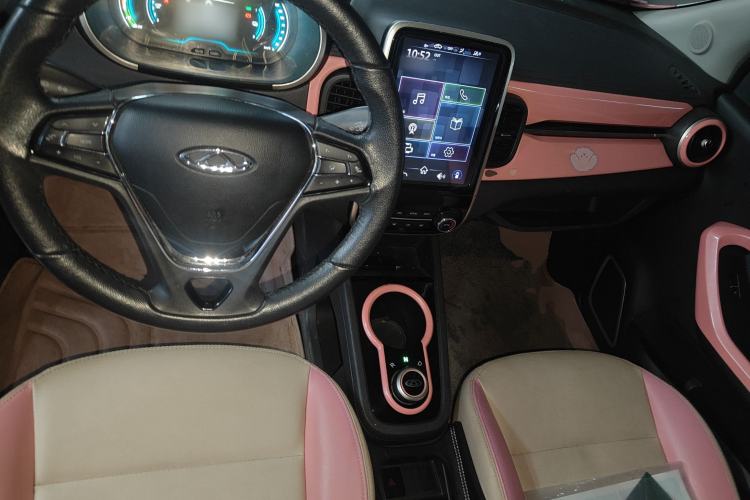 Used Chery QQ Little Ant 2021 200 000-Yuan Ant Fan Edition Talent Version Lithium Iron Phosphate 301 km Center Console