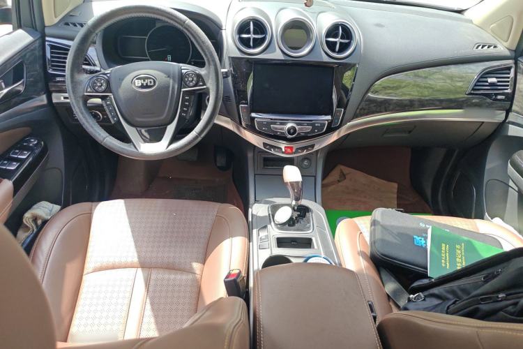 Used BYD S7 2017 2.0T Automatic Prestige Edition
