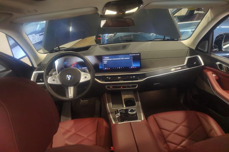 Used BMW X5 2023 xDrive 30Li Luxury M Sport Package