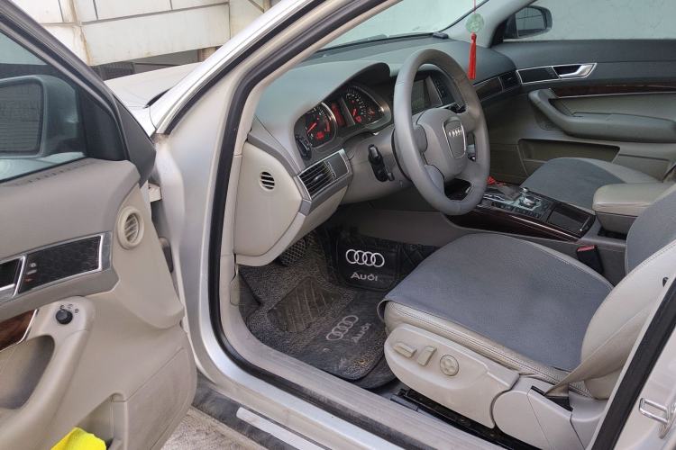 Used Audi A6L 2005 2.4L Comfort Edition
