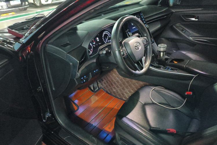 Used Toyota Avalon 2019 Dual-Engine 2.5L Luxury Edition China VI Standard