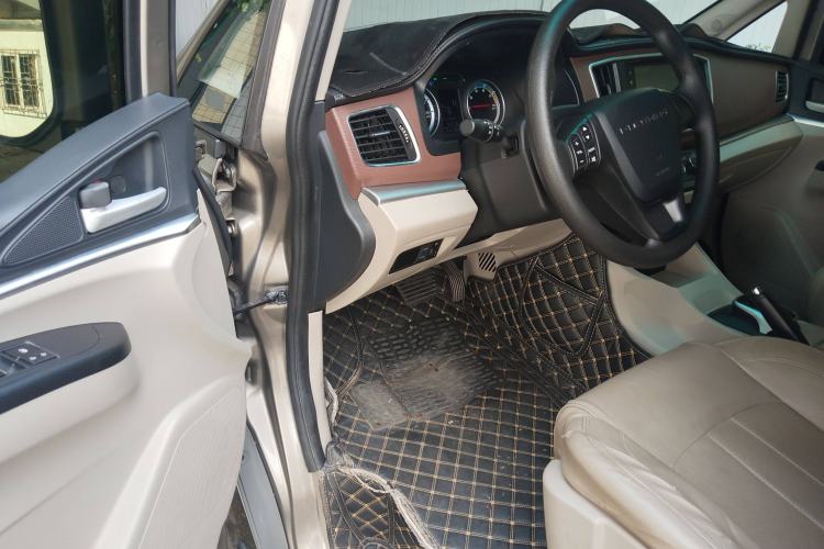 Used FORTHING Lingzhi M5 2021 Passenger Version Comfort Model 7 Seats