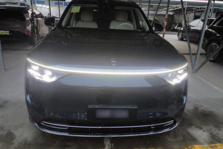 Used Hima AITO M8 2025 Extended-Range Ultra Version 53.4 kWh 6-Seater Edition Front