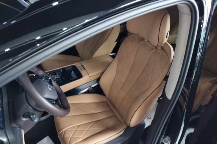 Used Denza D9 2024 DM-i 980 Four-Wheel Drive Prestige Model