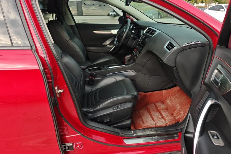 Used DS 6 2014 1.6T Luxury Edition THP160
