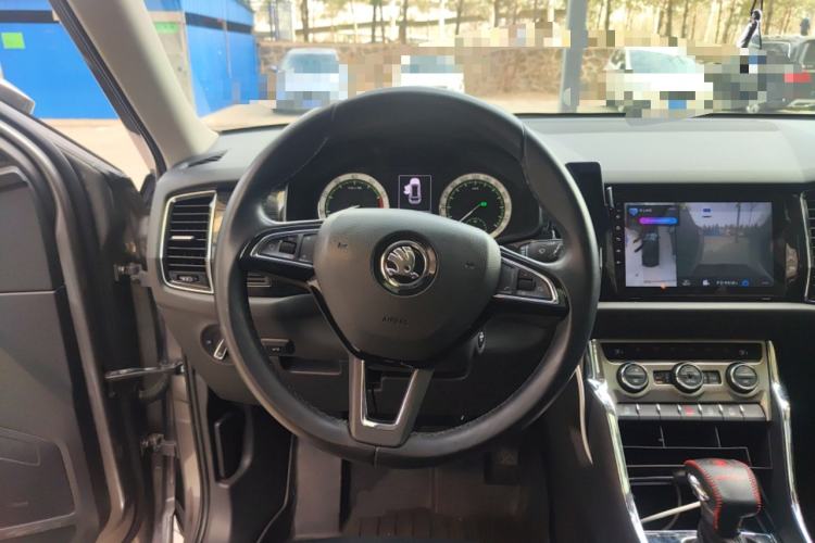 Used Skoda Kodiaq 2018 Facelifted TSI330 5-Seater Two-Wheel-Drive Luxury Enjoyment Edition
