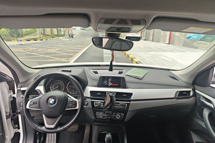 Used BMW X1 2016 sDrive18Li Premium Edition
