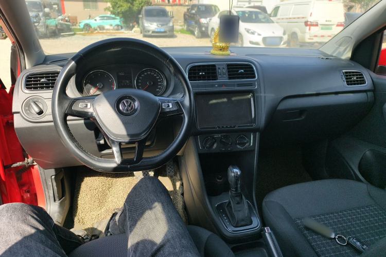 Used Volkswagen Polo 2016 1.6L Automatic Comfort Model
