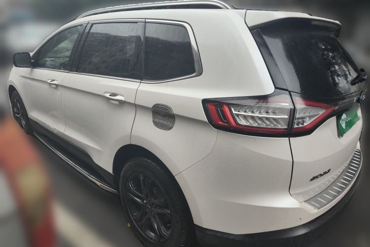 Used Ford Edge 2015 2.0T GTDi Two-Wheel-Drive High-Line Version
