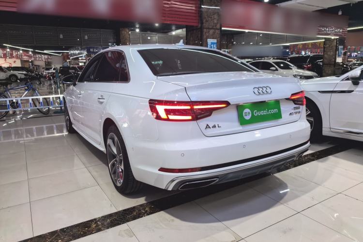 Used Audi A4L 2018 30th Anniversary Edition 40 TFSI Fashion Model Exterior 6