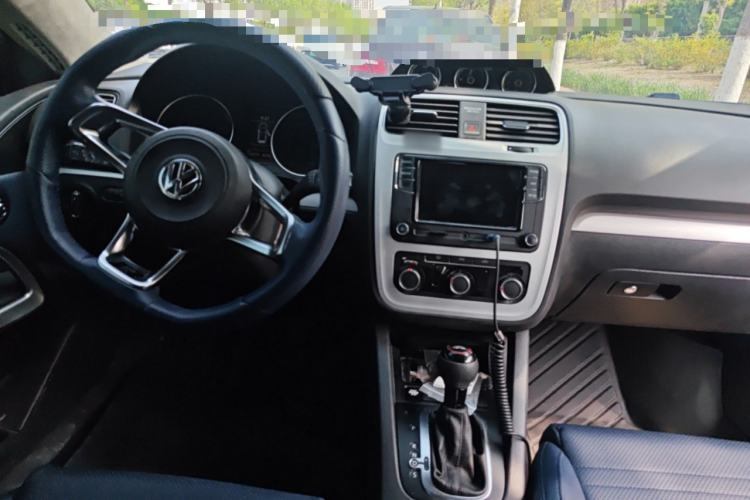 Used Volkswagen Scirocco 2015 1.4TSI Fashion Edition Center Console