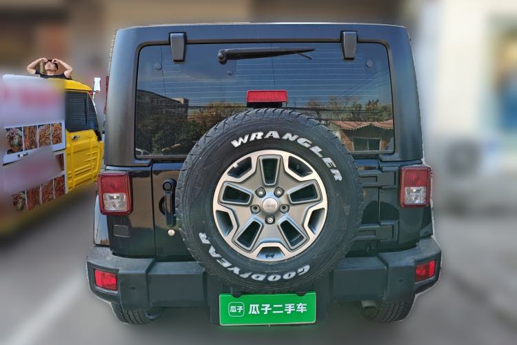 Used Jeep Wrangler 2015 3.0L Sahara Four-Door Comfort Edition Rear