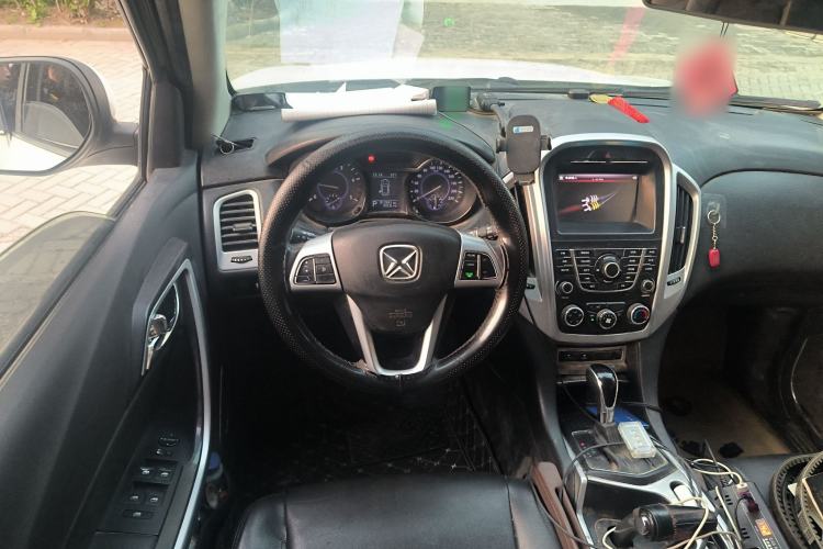 Used JMC Yusheng S350 2013 2.4T Automatic 2WD Diesel Luxury Edition 5 Seats