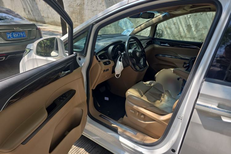 Used Buick GL8 2017 ES 28T Flagship Model China V Standard Driver Seat