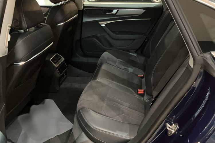 Used Audi A7L 2022 45 TFSI S-line Dream-Building Crystal Flow Package
