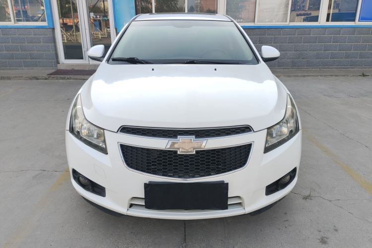 Used Chevrolet Cruze 2013 Hatchback 1.6L Automatic Luxury Model Front