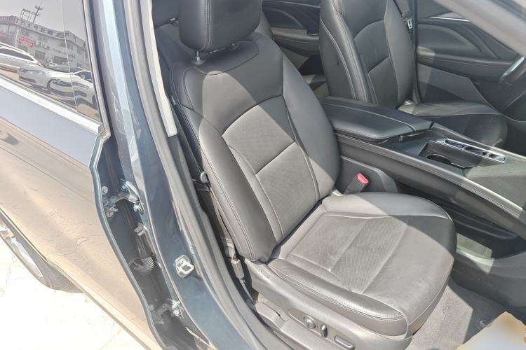 Used Buick Enclave 2020 28T Two-Wheel Drive Prestige Version