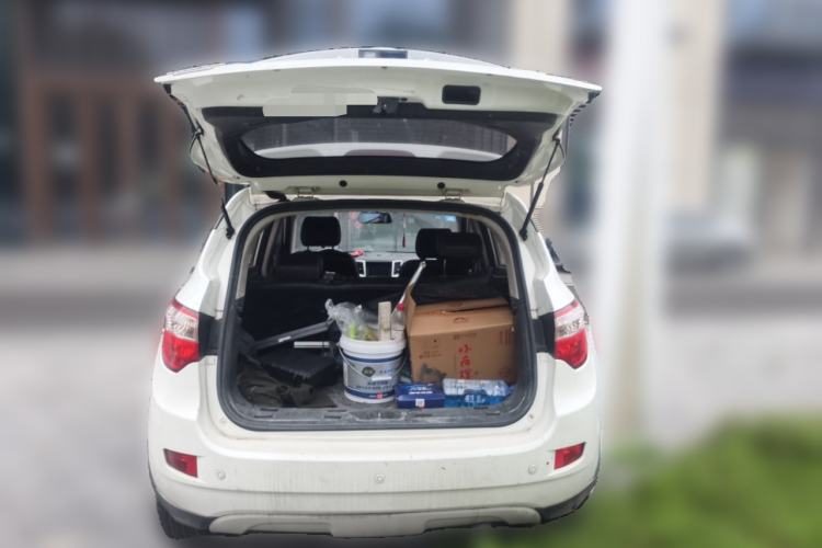 Used CHANGAN CS35 2015 1.6L Manual Luxury Model China IV Standard Trunk