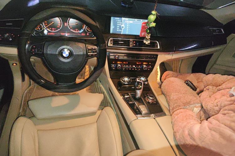 Used BMW 7 Series 2009 730Li Luxury Model
