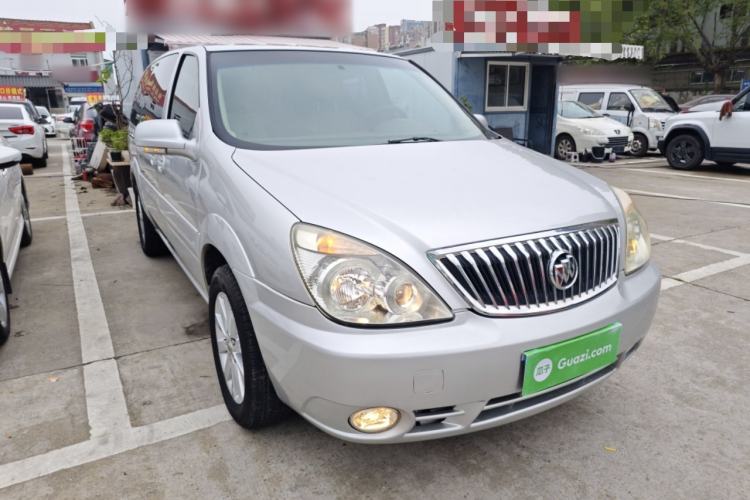 Used Buick GL8 2014 2.4L Classic Edition Front Right 45 Deg