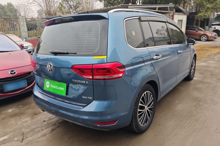 Used Volkswagen Touran 2016 Volkswagen Touran L 280TSI DSG Luxury Edition