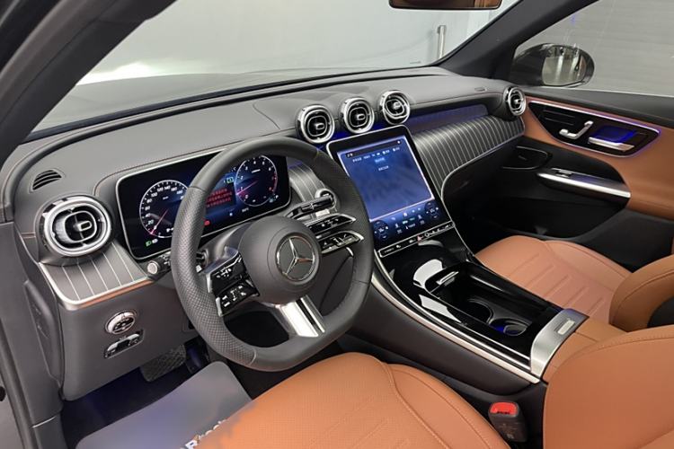 Used Mercedes-Benz GLC 2023 GLC 260 L 4MATIC Luxury Model 5 Seats