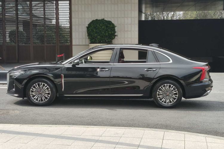 Used Hongqi H5 2025 2.0T Automatic Flag Edition – 500 000 Units Commemorative Version Exterior 8