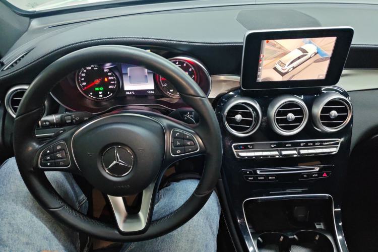 Used Mercedes-Benz GLC 2019 GLC 200 L 4MATIC Center Console