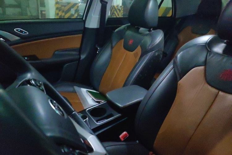 Used BYD Qin New Energy 2015 1.5T Dual-Crown Flagship Plus Edition Left Front Seat