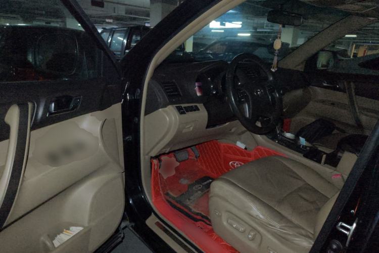 Used Toyota Highlander 2012 2.7L Two-Wheel Drive 7-Seater Luxury Edition