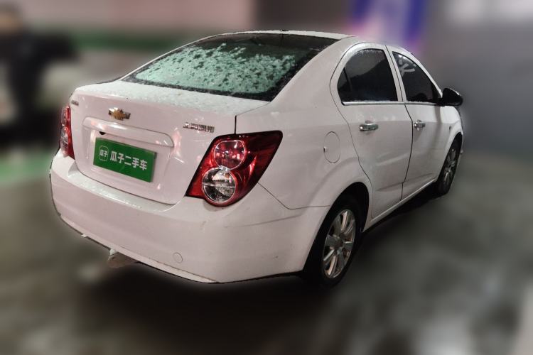 Used Chevrolet Aveo Sonic 2011 Sedan 1.4L MT SL