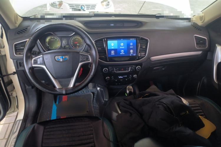 Used Geely Auto Vision X6 2016 1.8L Manual Luxury Model Center Console